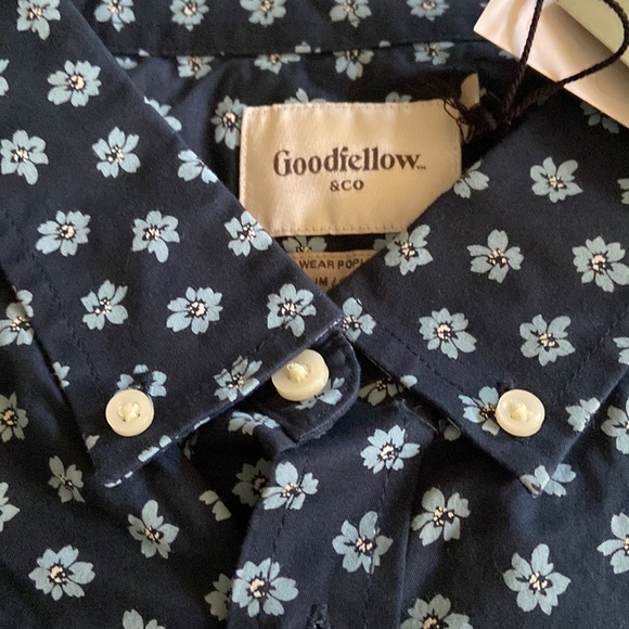 Men's Every Wear Long Sleeve Button-Down
Shirt - Goodfellow & Com Navy Blue L - Picture 7 of 7